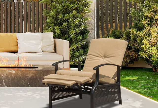 Reclining Outdoor Club Chairs